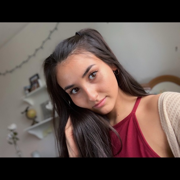 Meet your Posher, Joellen - Picture 1 of 1